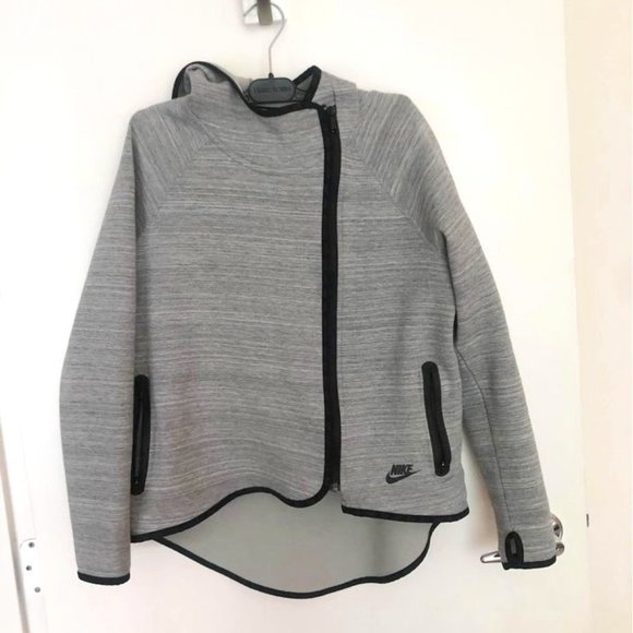 Woman Nike Sports Jacket size small. - Picture 1 of 1